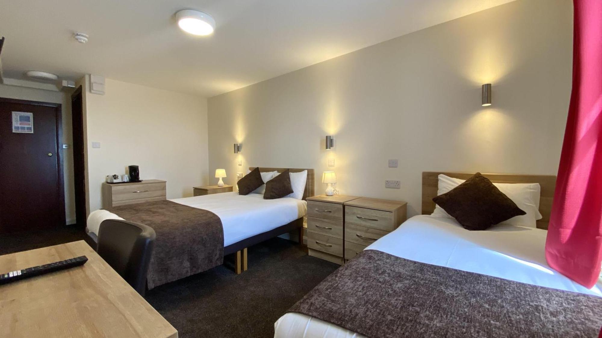 Russ Hill Hotel Charlwood Zimmer foto