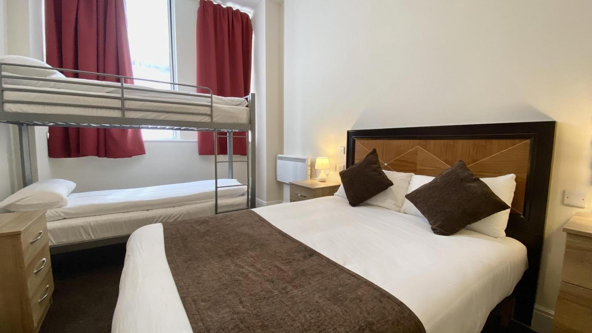 Russ Hill Hotel Charlwood Zimmer foto